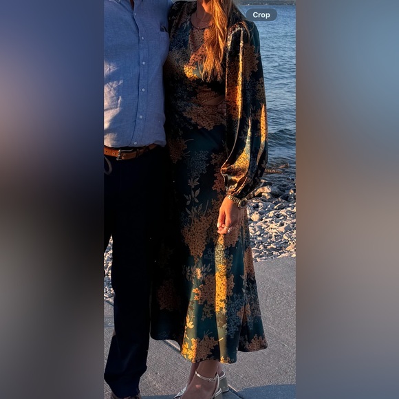 🧡 Astr Teal and Orange Floral Long Sleeve Dress - Perfect for Fall / Winter - Picture 4 of 8